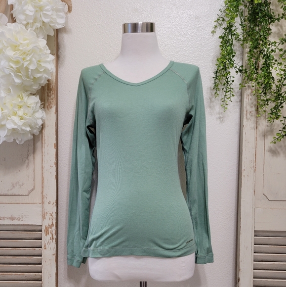 Patagonia Apilene women's size small v-neck - Picture 1 of 12